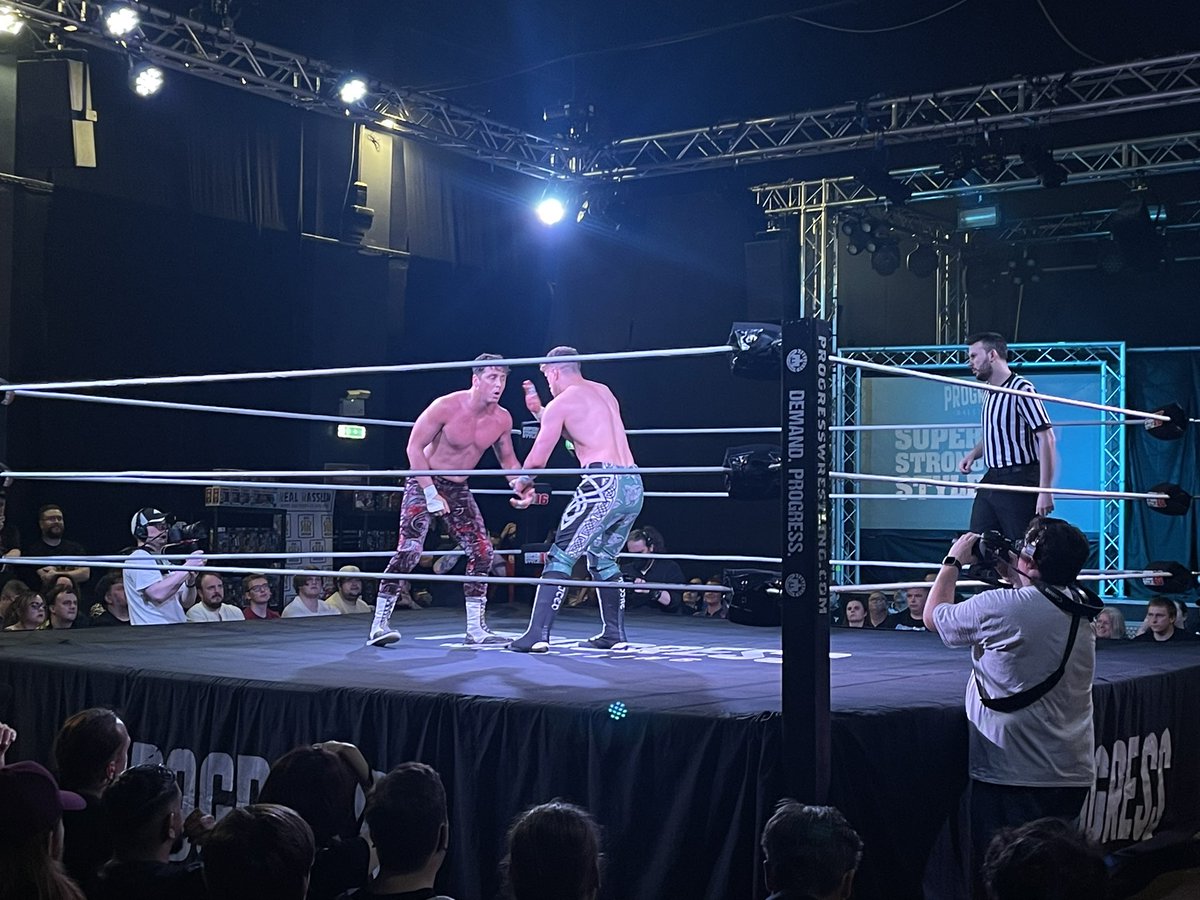Your main event for the evening. 

@WillOspreay v @TateMayfairs 

Does #OspreayFearMayfairs 

Or will the Billy Goat come out on top? 

#ProgressWrestling #sss16 #RealRasslin