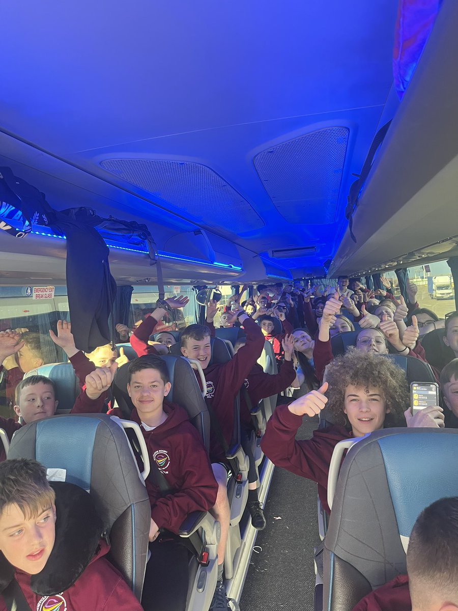 Through passport control 🛂!! Ready for the ferry now ⛴️🛳️! Who’s excited?? @WMount #sportstour #barca23