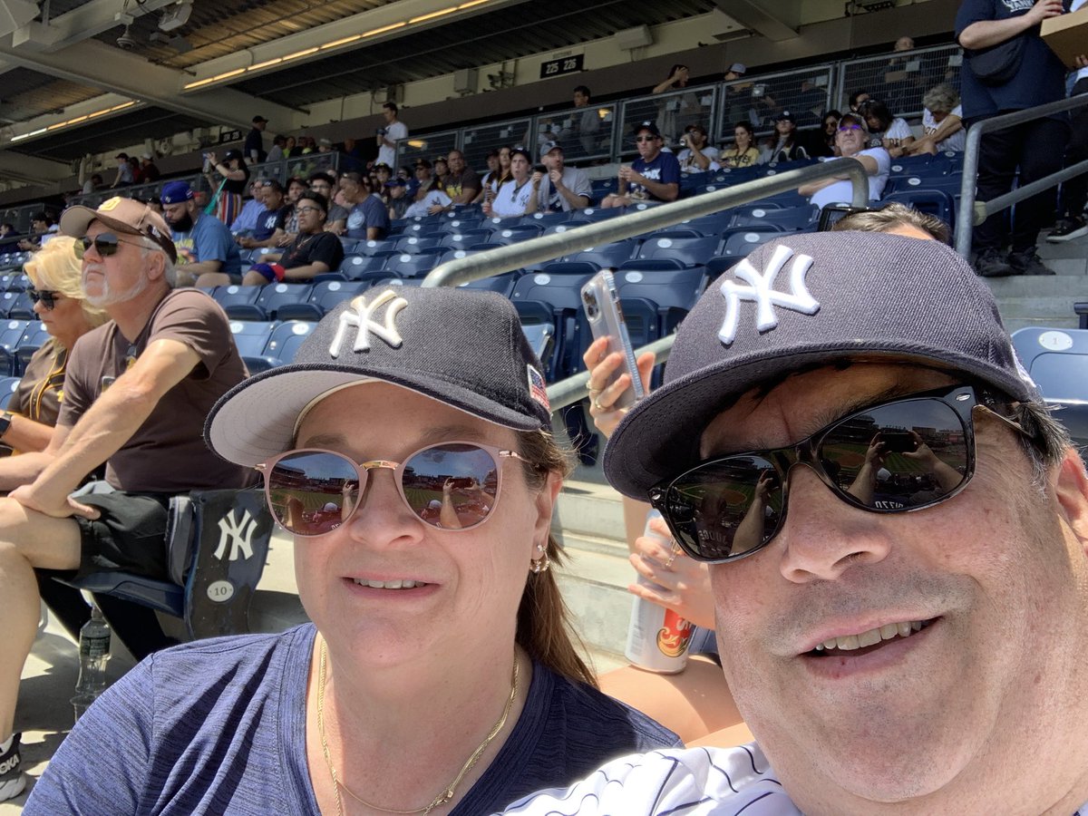 ebrenner03's tweet photo. Let’s go Yankees!
#RepBX https://t.co/ihPloXKD3R