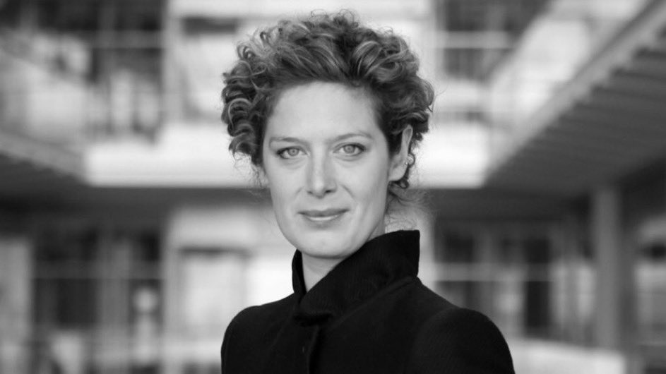 BBCSussex's tweet photo. Such sad news… @itvnews journalist Emily Morgan has died at the age of just 45, following a short battle with lung cancer. Emily was their Health and Science Correspondent and was particularly praised for her courageous reporting during the Covid pandemic.
In an article published in 2020, Emily urged “her fellow Brightonians to not panic or demonise those who brought the pandemic to our beloved city”.
We’re sending love to Emily’s family and friends.
