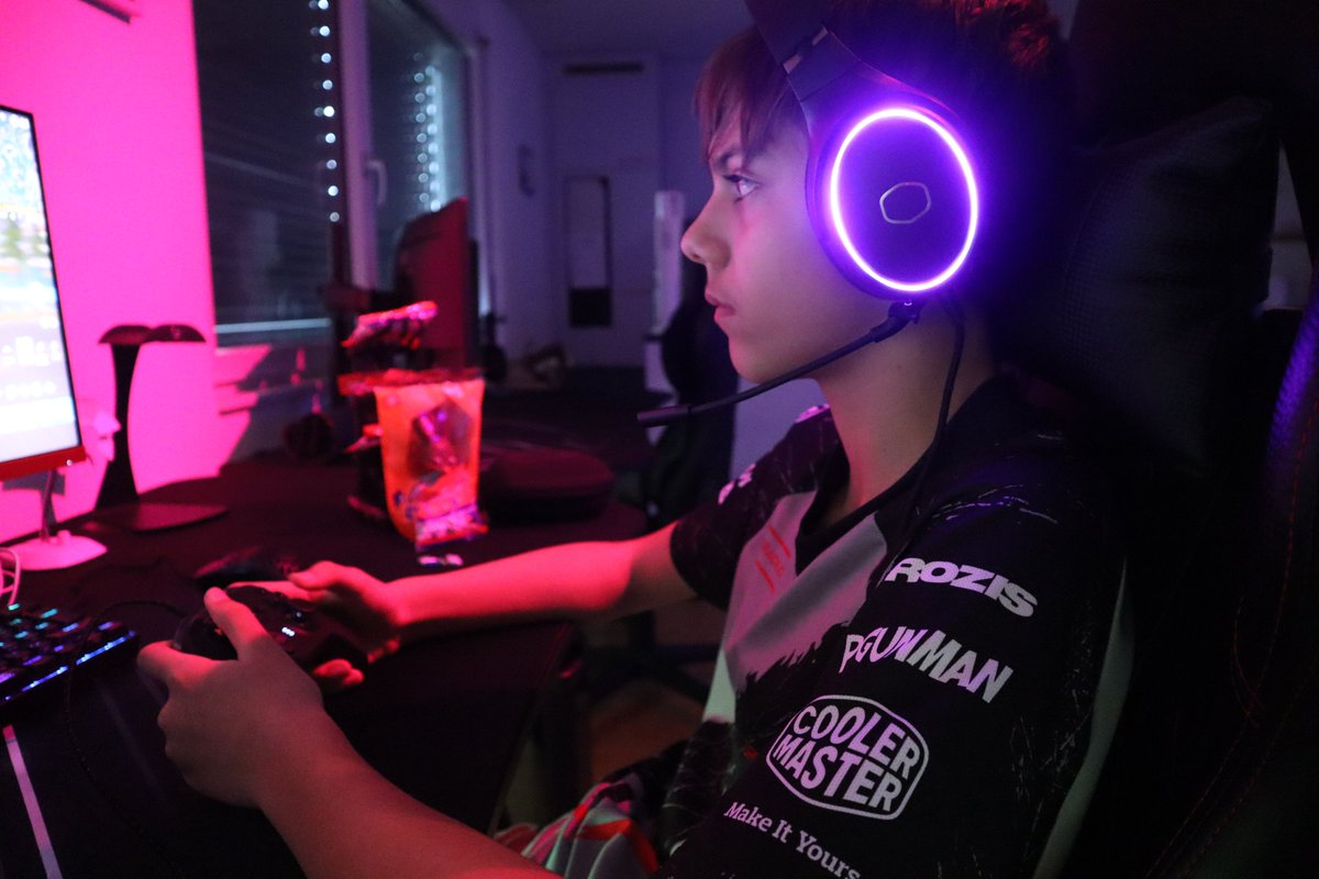 DreamTeamCH's tweet photo. Bootcamp Summer Fortnite 2023 is coming soon ⏳ https://t.co/toebNVXgcc