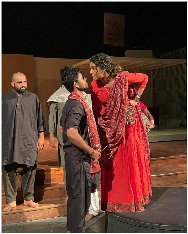 HIP Review: Five reasons why Amna Ilyas’ The River Daughter shouldn’t be missed!

hipinpakistan.com/news/1159751/f…

#TheRiversDaughter #NAPA #AriebAzhar #AmnaIlyas #FawadKhan #SheemaKirmani #KulsoomAftab