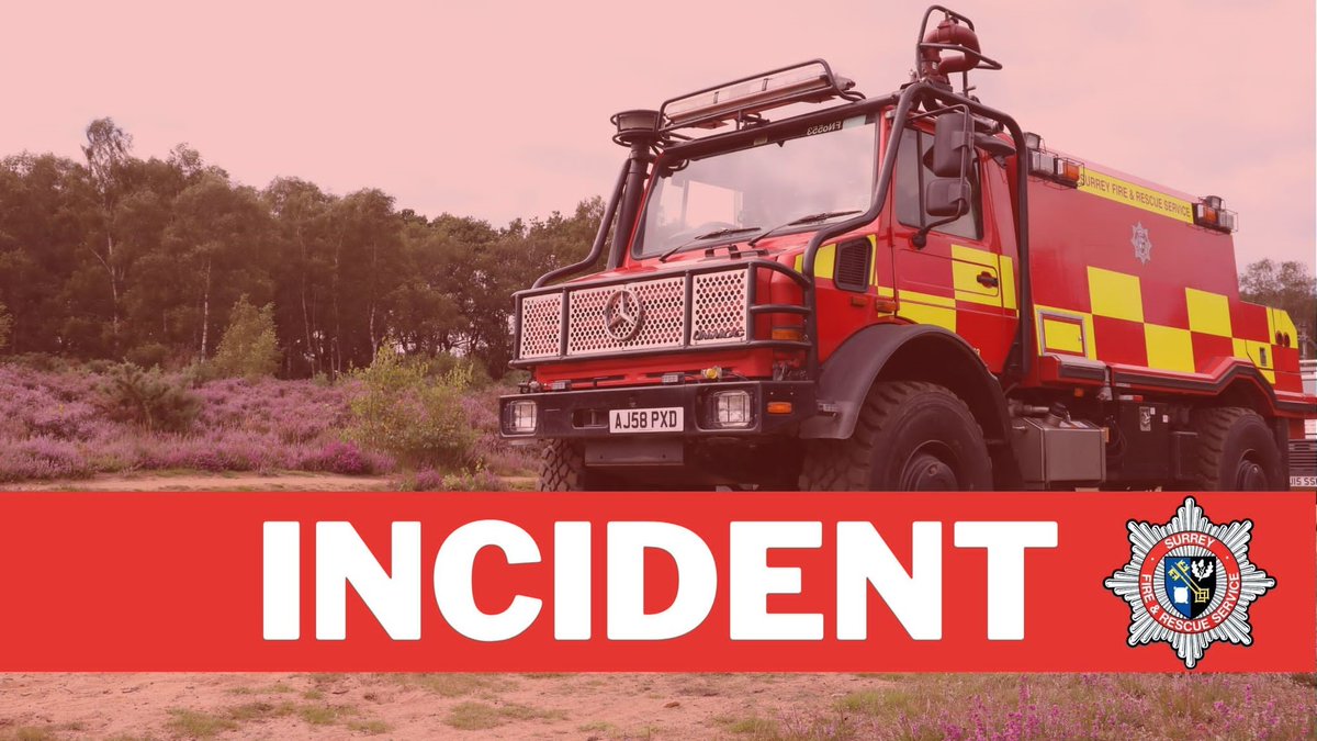 ⚠️ Crews are in attendance and working hard at an ongoing wildfire at #AshRanges #ClaygateCommon. We’re advising the public to please stay away from the location due to significant smoke in the area. ⚠️