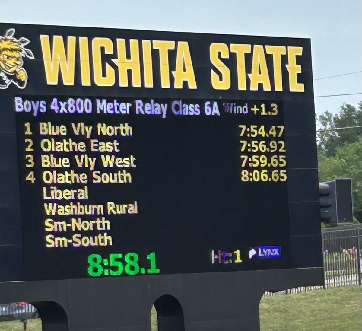 Boys 4x800 is on the podium!
Team of Tyler Burns, Cole Burkholder, Carter France, and Conner Doughtery!