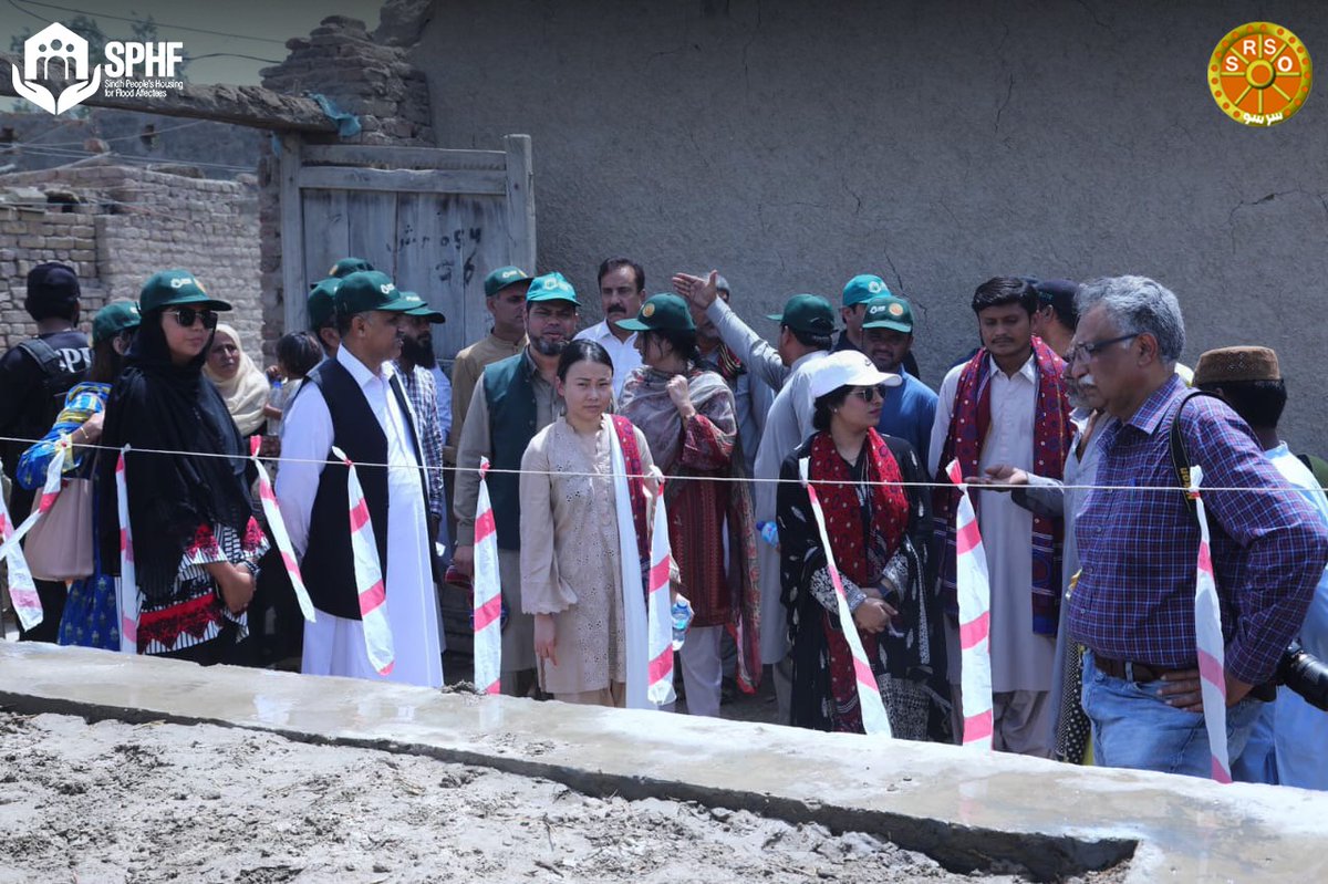 SphfOfficial's tweet image. 📸Visit by World Bank &amp;amp; SPHF to Village Vikia Sangi, Larkana District, observing the construction of resilient housing and engaging with village reconstruction committee. 
Together, we&apos;re creating #ResilientCommunities &amp;amp; #BuildingBackBetter.&quot;