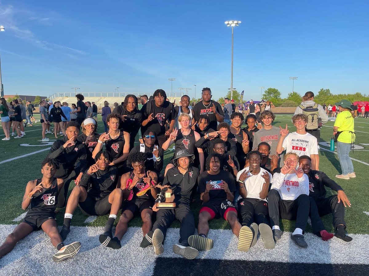 eksports_org's tweet photo. Your EK Boys and Girls Track teams are 2023 Team State Champions!! Next up, individual state championships at Rockford on June 3. Here is the link to the final results: 

https://t.co/dGC9BTtLjg https://t.co/bp741DogC1