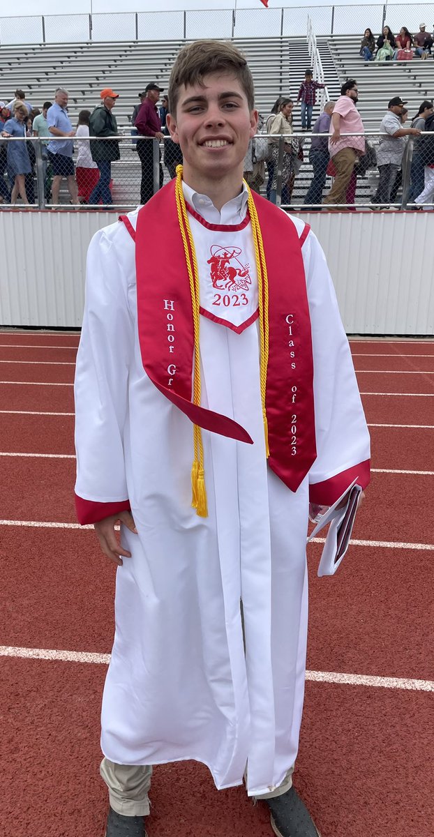 Congratulations to Ranger 🏀 players <a href="/RigdonDaxton/">Daxton Rigdon</a> &amp; <a href="/TPshigoda_31/">Tad Pshigoda</a> as well as the rest of the class of 2023 for graduating from Perryton High School! 

#ToughestTeamWins
#ChaseThe1
#RPND

<a href="/PerrytonIsd/">Perryton ISD</a> @Perrytonrpnd <a href="/Tabchoops/">𝙏𝘼𝘽𝘾🏀📋</a> <a href="/THSCAcoaches/">THSCA</a> <a href="/PressPassSports/">Press Pass Sports</a> <a href="/TexasHoopsGASO/">TexasHoops/GASO 🔗</a>