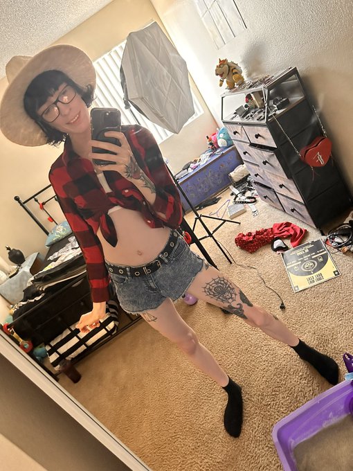 Yee haw everybody :3 https://t.co/x1Yn1GcExP<a href="/tag/mvsales"class="tags"><span>#mvsales</span></a><a href="/tag/mvtrans"class="tags"><span>#mvtrans</span></a>