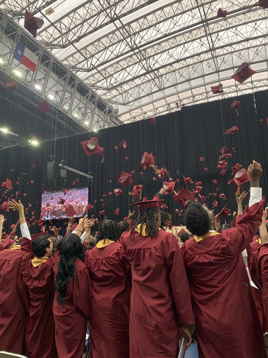 Tears of joy for this class of 2023! ⁦<a href="/HumbleISD_SCHS/">Summer Creek High</a>⁩ ⁦<a href="/mahony_m/">Matthew Mahony</a>⁩