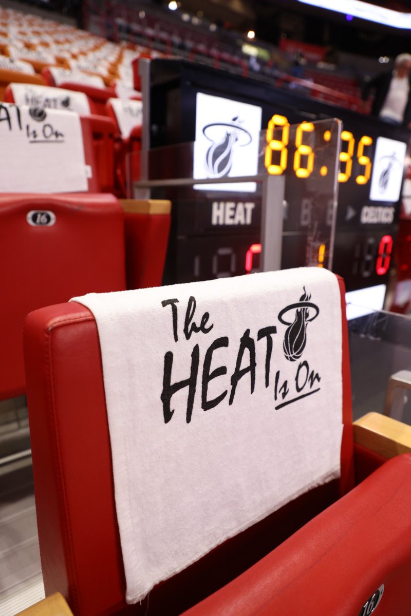 MiamiHEAT's tweet photo. #WhiteHot Ready https://t.co/yJnOZM57TL