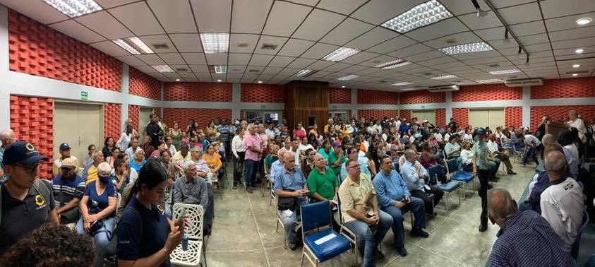 La tarde de este #27May el integrante de la Comisión Nacional de Primaria, Guillermo Tell Aveledo, encabezó el segundo encuentro con las Juntas Regionales en La Guaira.