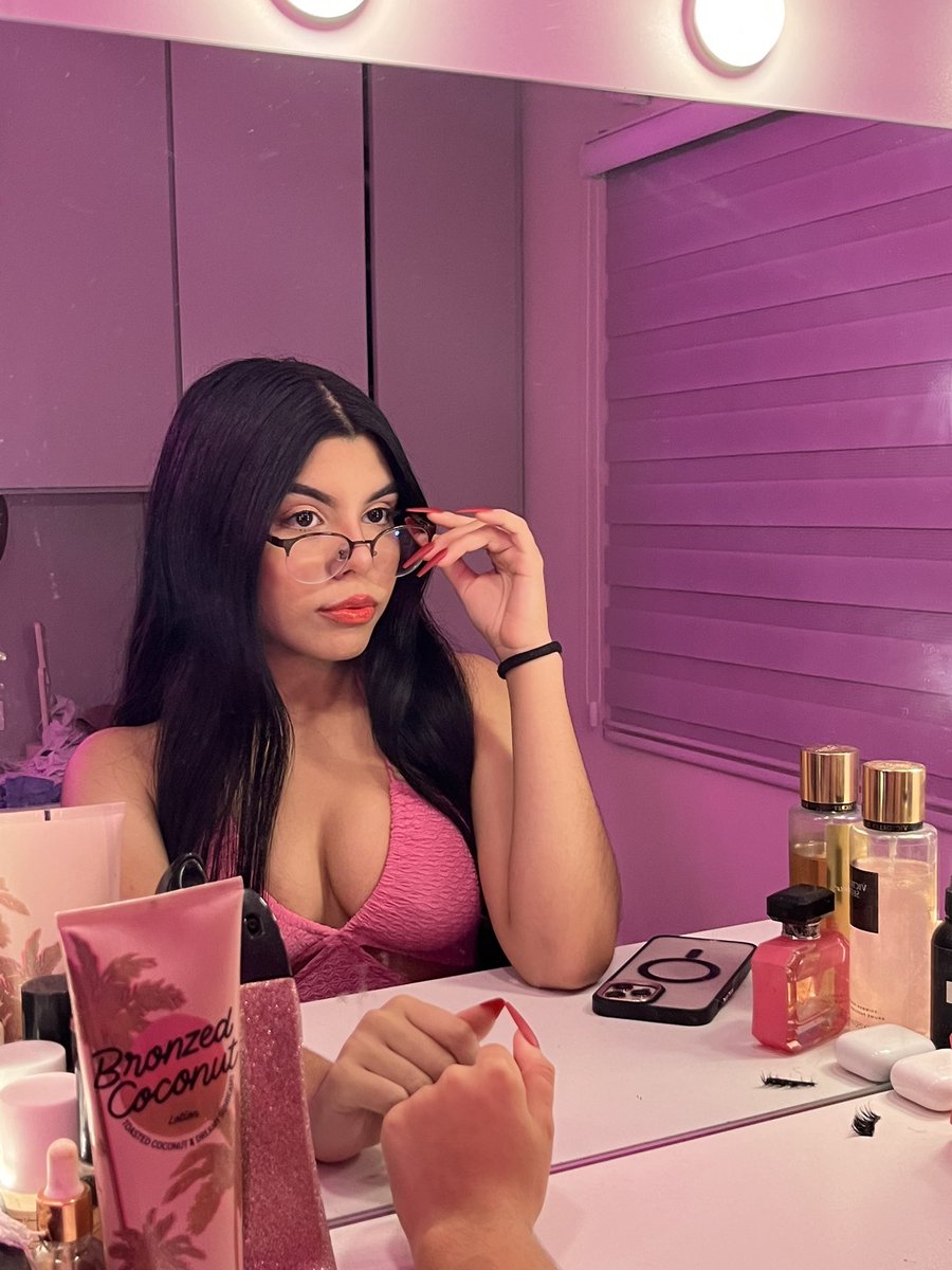 𝘝𝘢𝘭𝘦𝘯𝘵𝘪𝘯𝘢 𝘏𝘦𝘳𝘯𝘢𝘯𝘥𝘦𝘻 ️‍🔥 on Twitter: "IG: valentinahernandez.18 💋"