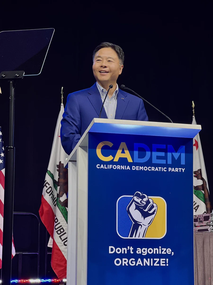 Rep Lieu speaking to the crowd