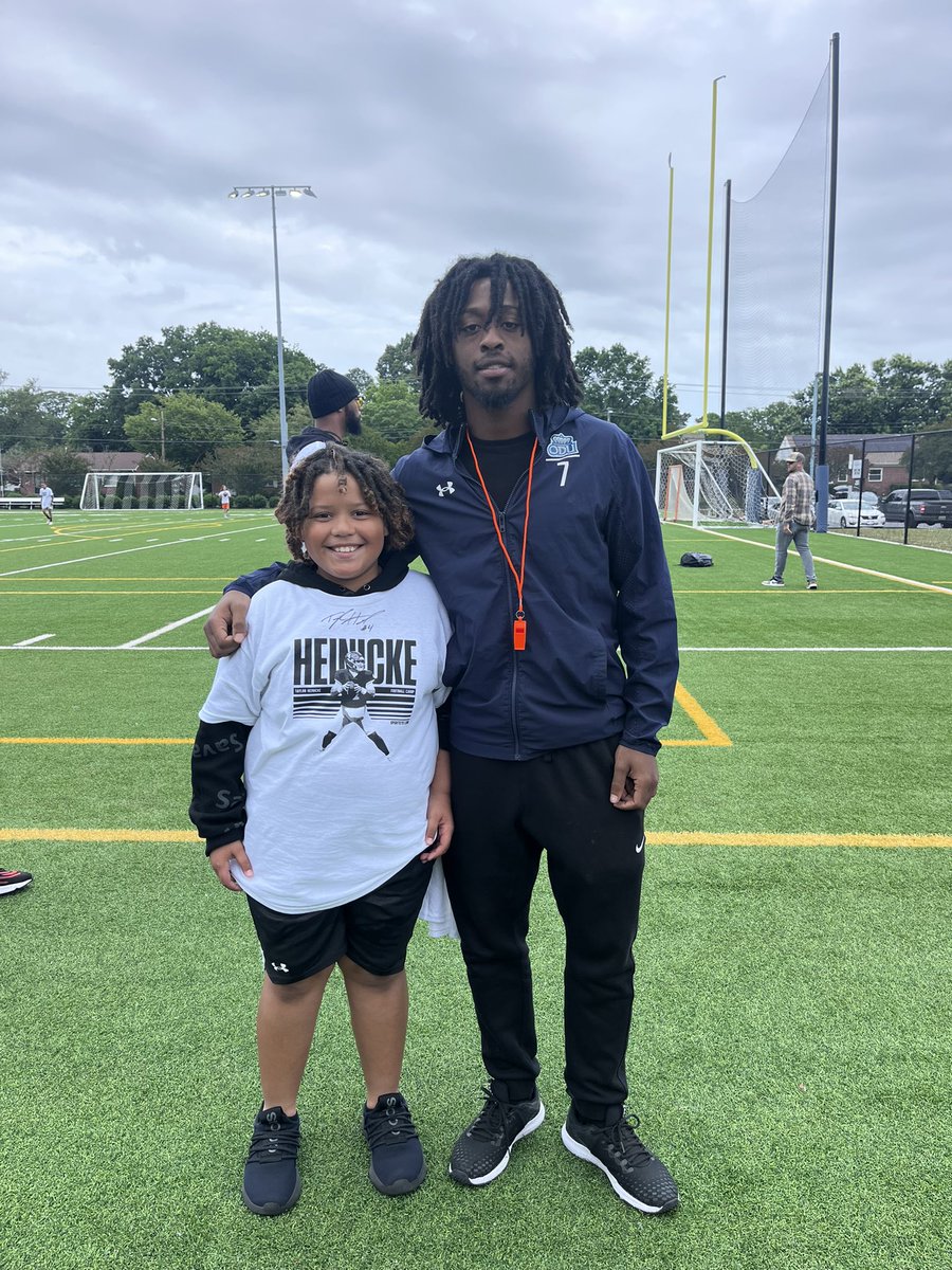 ravafit's tweet image. Taylor Heinicke Football Camp! Huge success. Thanks for having us! #ravafit @NorfolkTurf