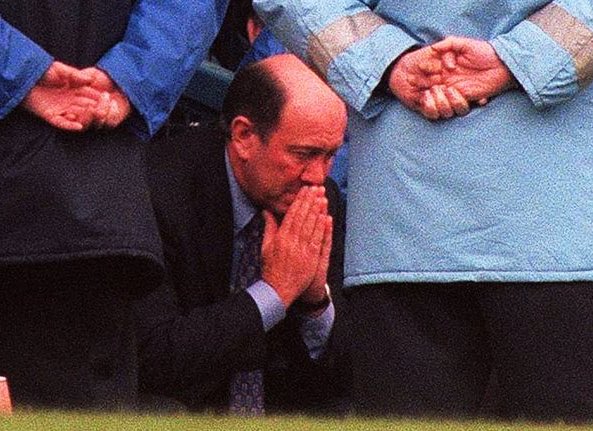 thebullensview's tweet image. 𝗠𝗔𝗧𝗖𝗛𝗗𝗔𝗬. Bournemouth (H) 

Everton Football Club, The Famous EFC, The School of Science, Dixie Dean, Howard Kendall, Everton ‘The Gear’ The Grand Old Lady. Nine League Titles. Most top flight seasons of any club in the country. 

Do it for us, this Football Club must…