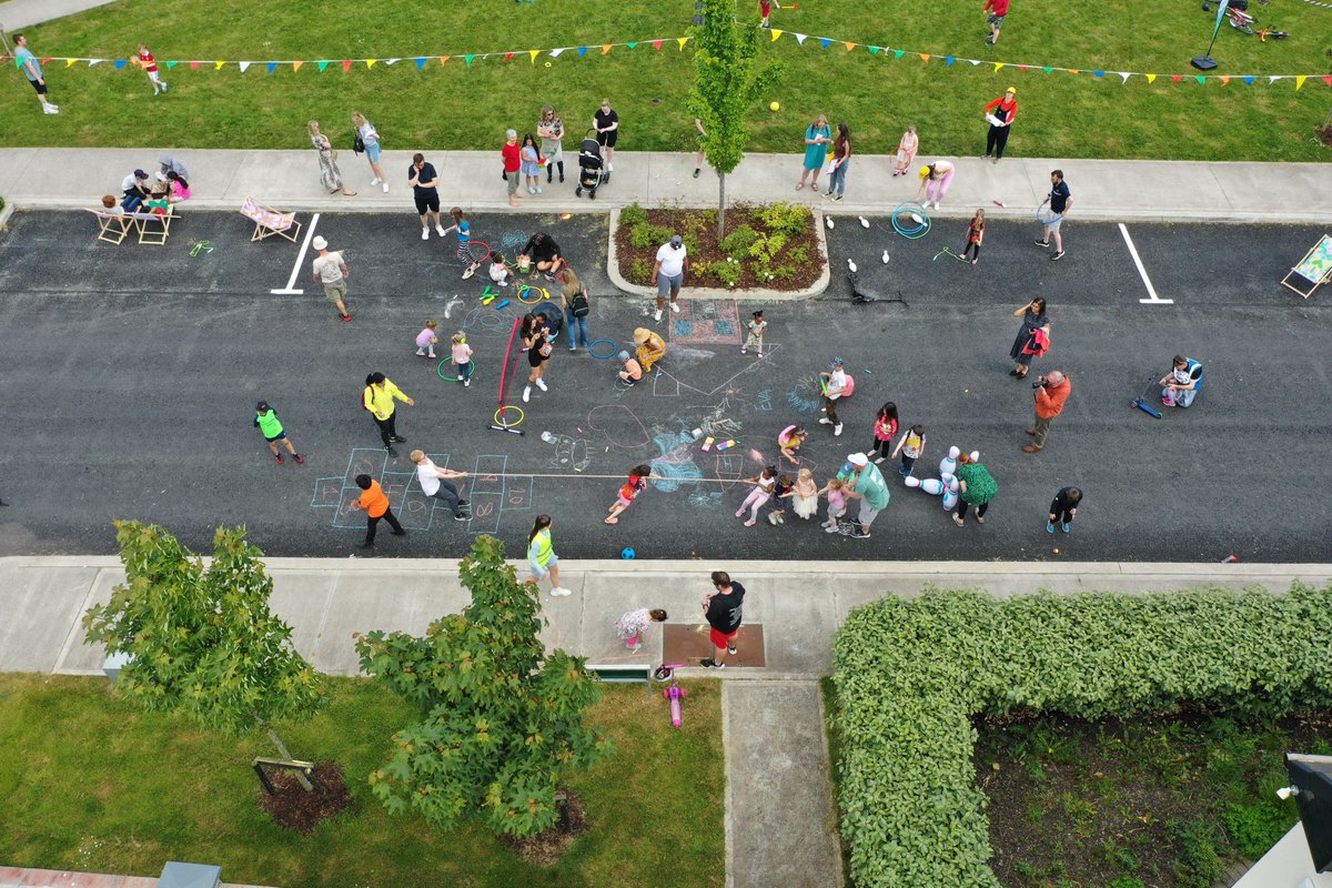 👏 @Fingalcoco #PilotPlayfulStreets Open Day in Taylor Hill today👩‍✈️🤸‍♀️

Another day of mesmerising play!

A very special thanks to @THRA_Balbriggan - an incredible community of lovely people...

That was a lot of fun!

...just look at this lovely messing! 😊👇

📸 @Skydronesian 🙌