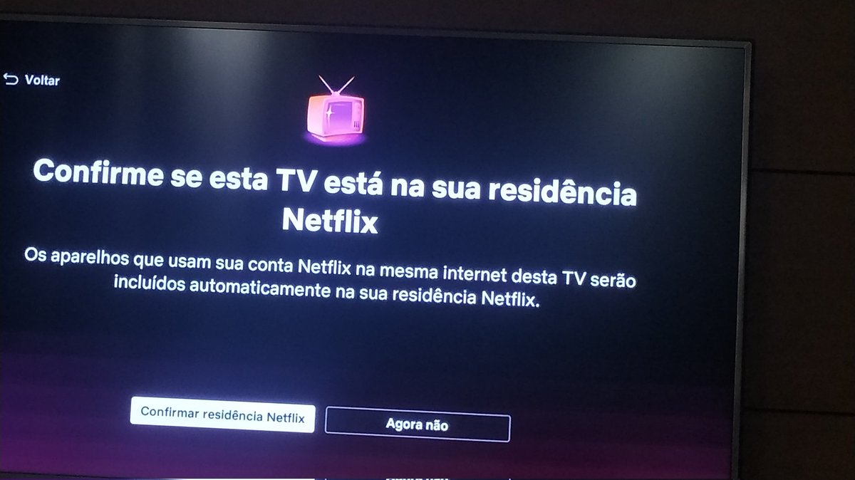 lua_nuna's tweet image. 1 minuto de silêncio para a dona @NetflixBrasil  tá na hora de dizer descanse em paz, eu não vou pagar 4 tela pra assistir o app na sala,  quarto e na  cozinha e ainda sobrar 1 tela kkkkkk