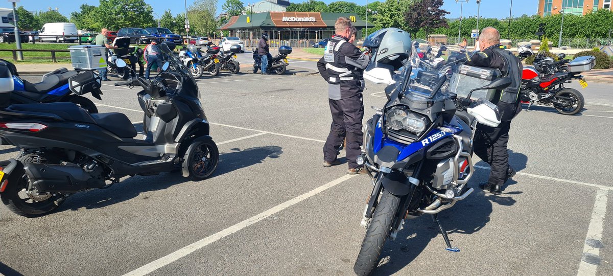Sheff_IAMBike's tweet photo. SAM Saturday Meet - 27 May 2023

#sheffieldadvancedmotorcyclists #sam #iamroadsmart #iam #IPSGA #advancedmotorcyclists #roadsafety #survivalskills #advancedskills #advancedtraining #roadcraft #observation #planning #advancedroadcraft #motorcycle #motorbike #motorcyclist #bikeclub https://t.co/14YsmSN00t