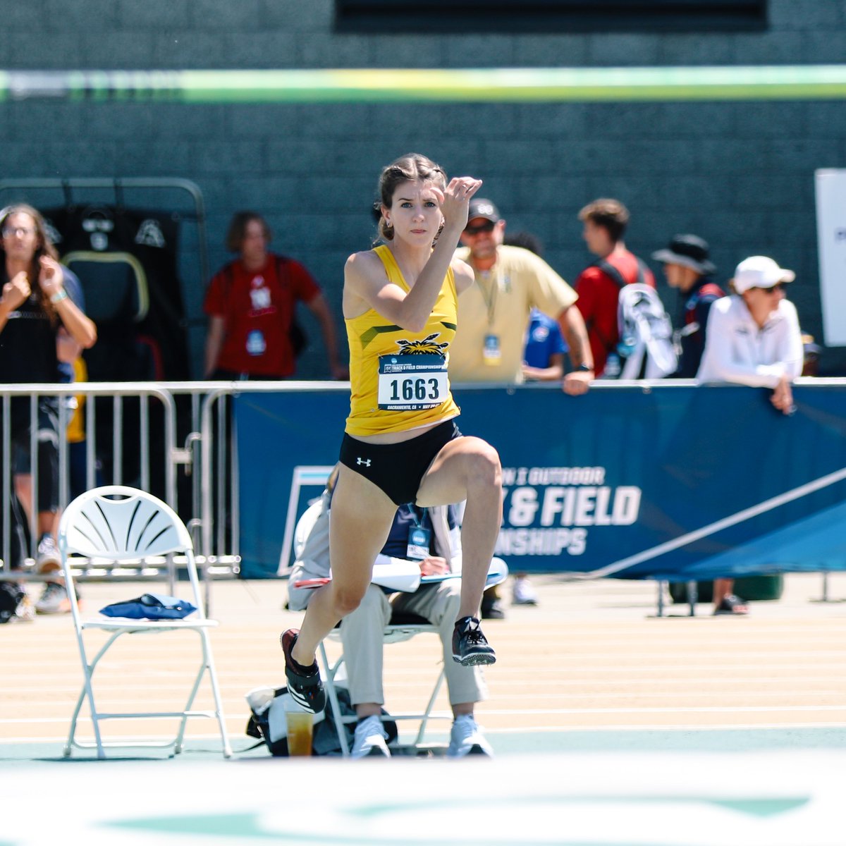 GoShockersTFXC's tweet photo. Magnificent season for Marissa! 👏 

14th - HJ - 1.77m/5'9.75" https://t.co/FSdVZVWBrn