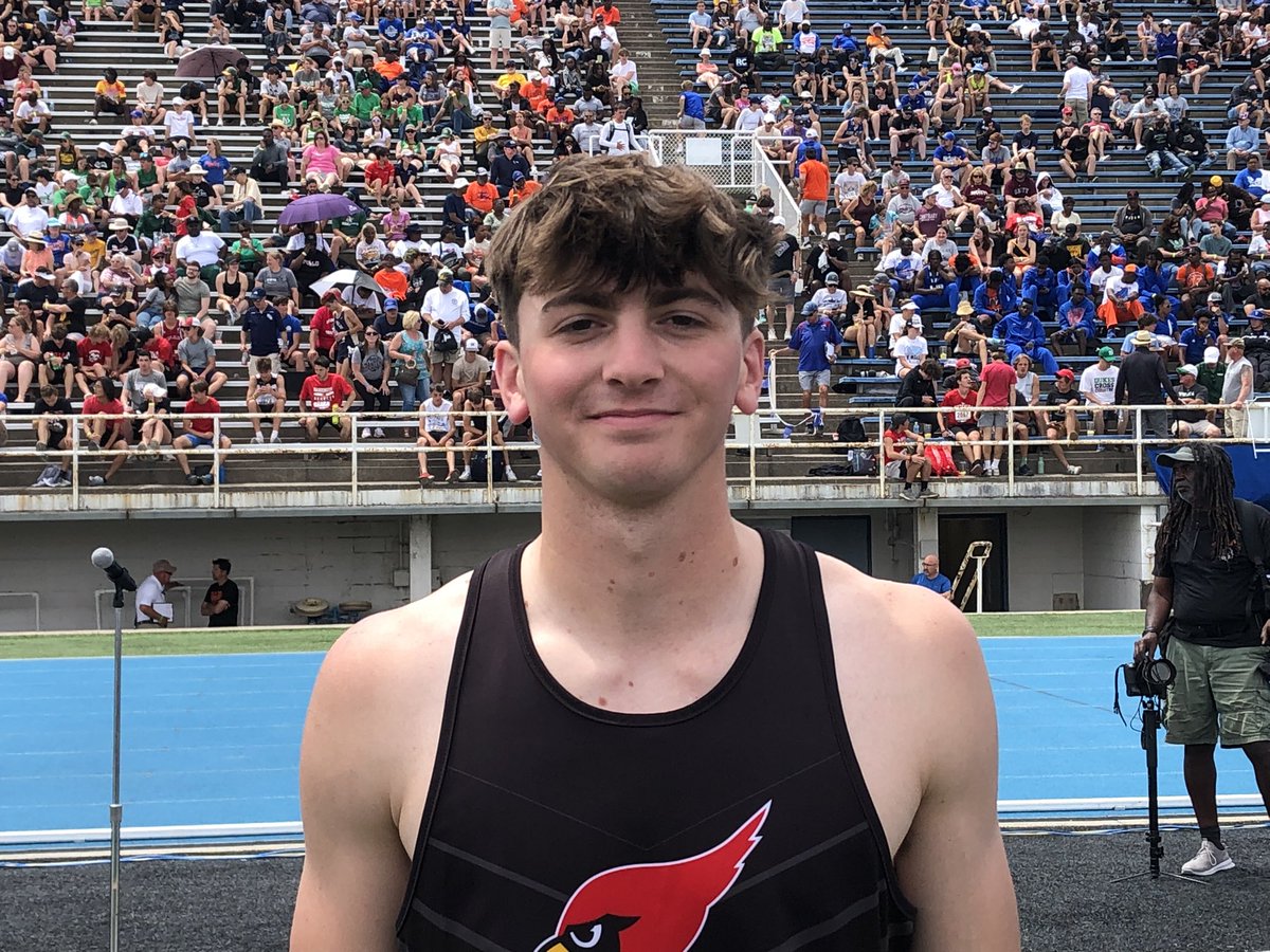 icetimecleve's tweet image. Metamora senior Drew Tucker is state champion in Class 2A high jump at 2.02 meters. And he did it wearing SpongeBob socks.