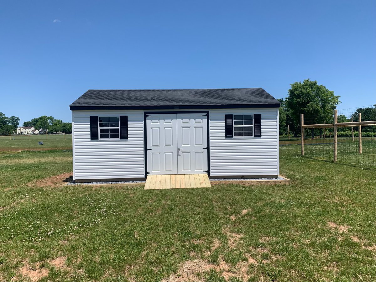 GardenofHealth_'s tweet photo. Our new shed has arrived to the farm! Thank you Hatfield Township for the amazing gift! 🙏🏼

#foodbank #foodpantry #healthyfoodforall #glutenfreefoodbank #glutenfree #foodforall #feedingamerica #feedingpa #montcopa #montgomerycountypa #helpthehungry #foodinsecurity https://t.co/xMfJwnX3LT