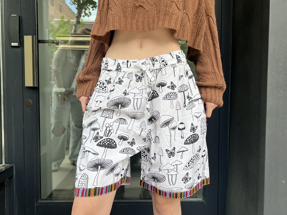 EnchantmentsPoc's tweet photo. So many new arrivals 🌻🍄 https://t.co/ZCsYgOo7dp