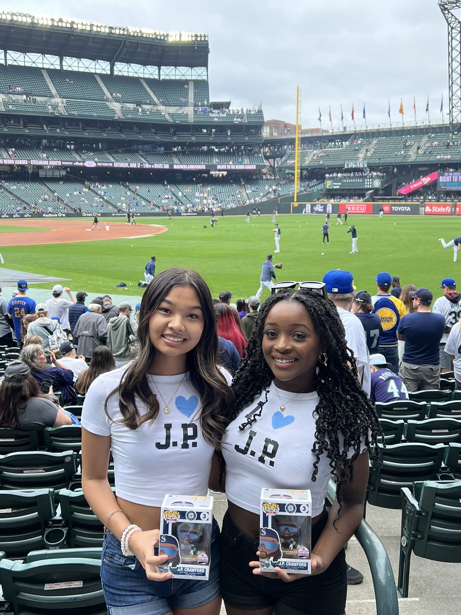 @Mariners @jp_crawford you have some fans in the building 💙⚾️ #SeaUsRise #GoMs #WhereIRoot