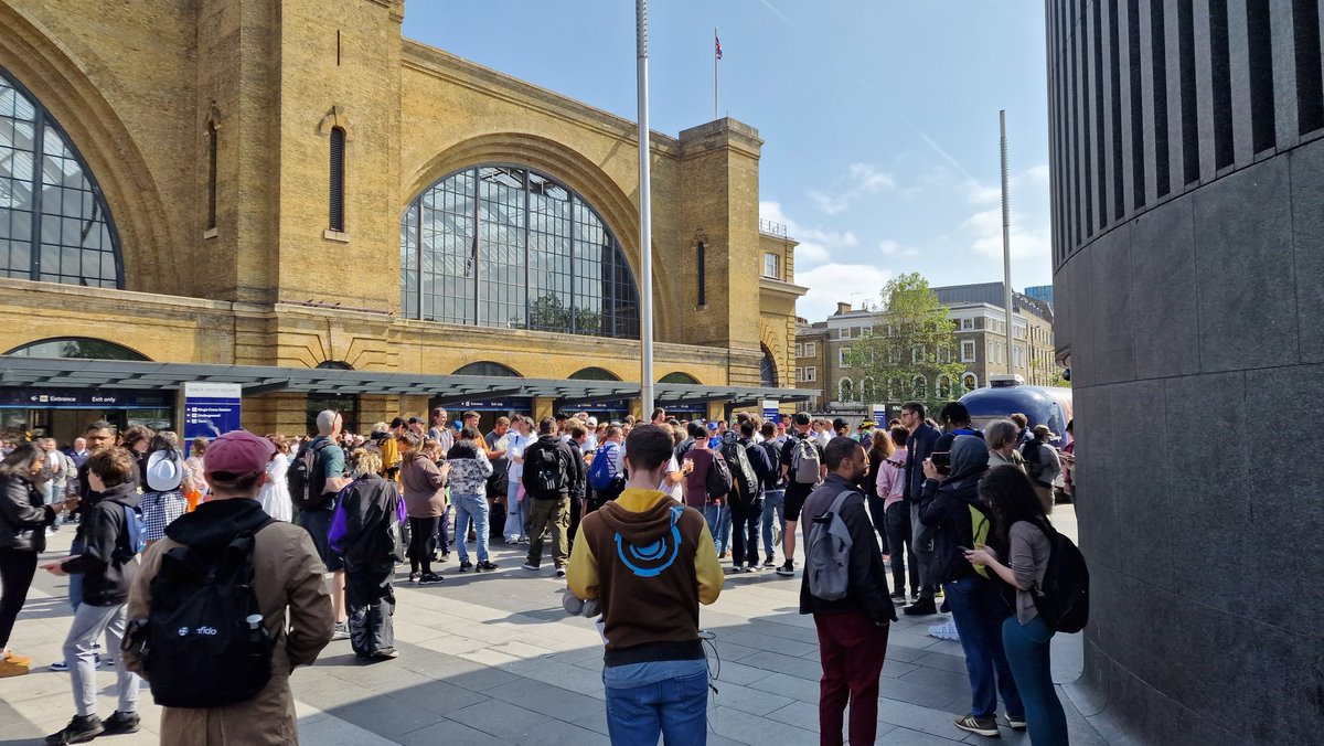 OneZeeYT's tweet image. Very positive day at the #shadowmewtwo day one. Amazing turnout with 200+ Trainers. It felt like 2017 all over again. Thanks to @StarsMmd for the raid lead. #PokemonGO #PokemonGOApp