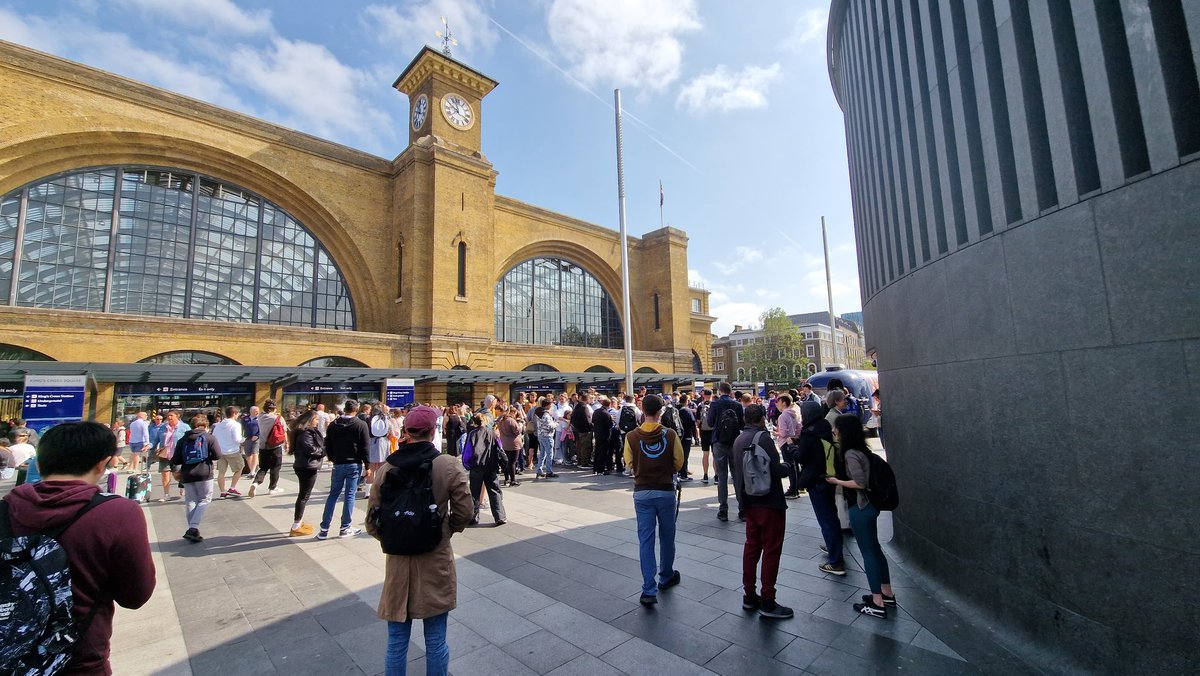 OneZeeYT's tweet image. Very positive day at the #shadowmewtwo day one. Amazing turnout with 200+ Trainers. It felt like 2017 all over again. Thanks to @StarsMmd for the raid lead. #PokemonGO #PokemonGOApp