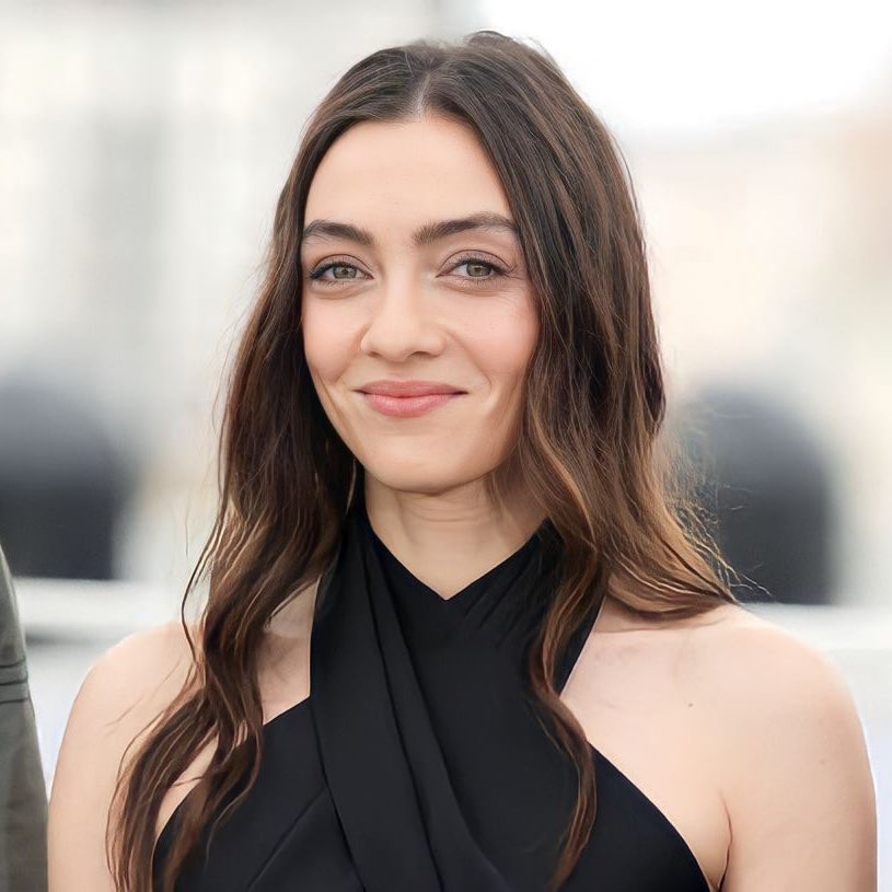 dionysoscinema's tweet photo. Merve Dizdar, Kuru Otlar Üstüne'deki performansıyla En İyi Kadın Oyuncu Ödülü'nün sahibi oldu. #Cannes2023 https://t.co/kthBdm0LbR