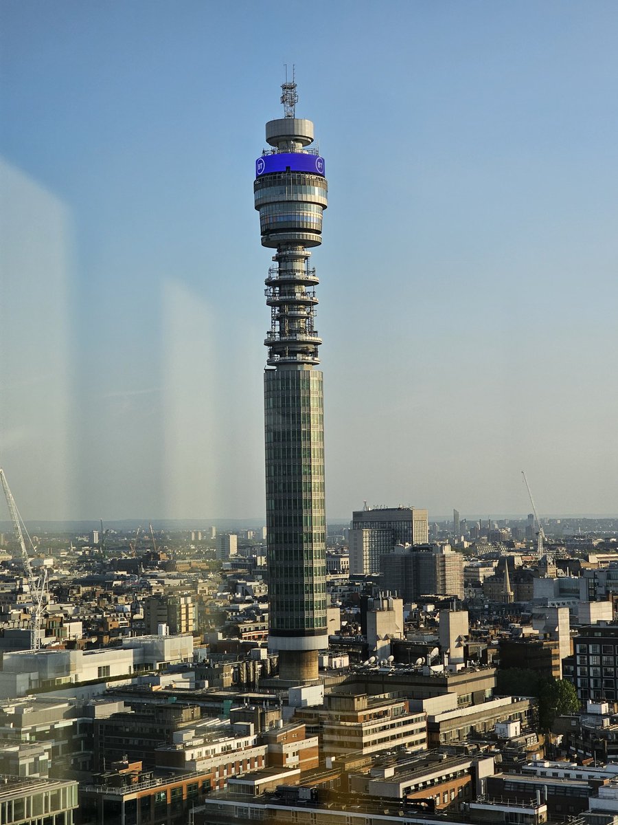 NigelCutteridge's tweet photo. Oh dear ~ #StingInTheTail #Fab view of #London from @UCLH! But then I saw ALL SOULS LANGHAM PLACE. #NameAndShame Woz #BANNED from there 2017 ~ #CallOfNature ASK 'EM #Why? And why do they BAN FEMALE PREACHERS ~ and #LGBTQ? #BanAllSoulsLP  @churchofengland @bishopoflondon #Bigotry #LGBT #LGBT法案の廃案を求めます #LgbtqiaStarslight #LGBT法案に反対します #LGBTQ #LGBTQさんと繫がりたい #LGBTQIA #LGBTさんと繋がりたい #LGBT法案 #LGBTIQ #bigot #discrimination #Prejudice #