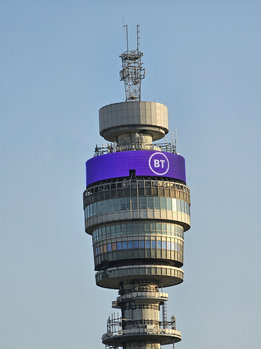 NigelCutteridge's tweet photo. Oh dear ~ #StingInTheTail #Fab view of #London from @UCLH! But then I saw ALL SOULS LANGHAM PLACE. #NameAndShame Woz #BANNED from there 2017 ~ #CallOfNature ASK 'EM #Why? And why do they BAN FEMALE PREACHERS ~ and #LGBTQ? #BanAllSoulsLP  @churchofengland @bishopoflondon #Bigotry #LGBT #LGBT法案の廃案を求めます #LgbtqiaStarslight #LGBT法案に反対します #LGBTQ #LGBTQさんと繫がりたい #LGBTQIA #LGBTさんと繋がりたい #LGBT法案 #LGBTIQ #bigot #discrimination #Prejudice #