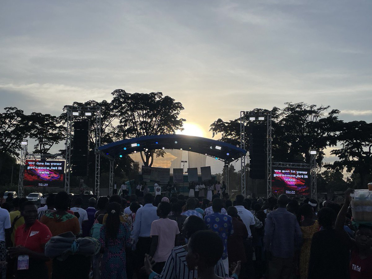KampalaLife's tweet photo. The Hunger for the Gospel #GuluMiracleCrusade https://t.co/vjBjMe3Swg