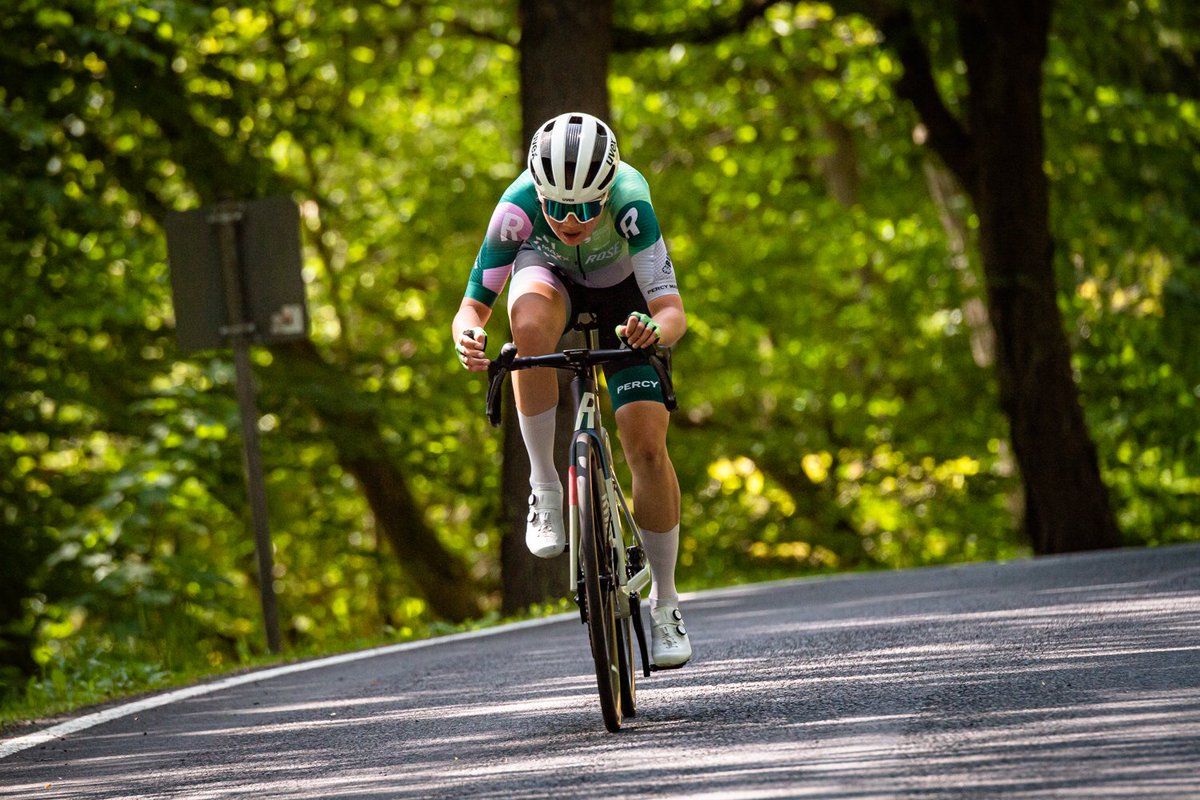 Quer durch den Thüringer Wald und rund um die Fachwerkstadt Schmalkalden – Bildeindrücke und Emotionen der heutigen fünften LOTTO Thüringen Ladies Tour Etappe. mdr.de/sport/andere_s…