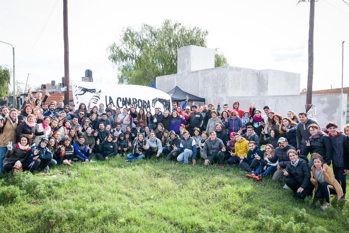 ✌️Jornada Solidaria de la Cuarta Sección de la <a href="/CamporaBsAs/">La Cámpora </a>  #ArgentinaConCristina" 🇦🇷

"Yo soy del Pueblo y de ahí no me muevo". ♥️