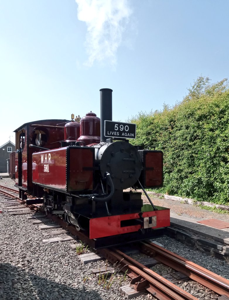 It's been an amazing day at the #narrowgauge Welsh Highland Heritage Railway. 

It's a privilege to now be the custodian of the #Baldwin 10-12-D class loco 794 a.k.a. #WHR 590 from @IWMDuxford The @RheidolRailway have done a super job! 🏴󠁧󠁢󠁷󠁬󠁳󠁿👍

@NarrowGaugeWrld @HeritageRailMag