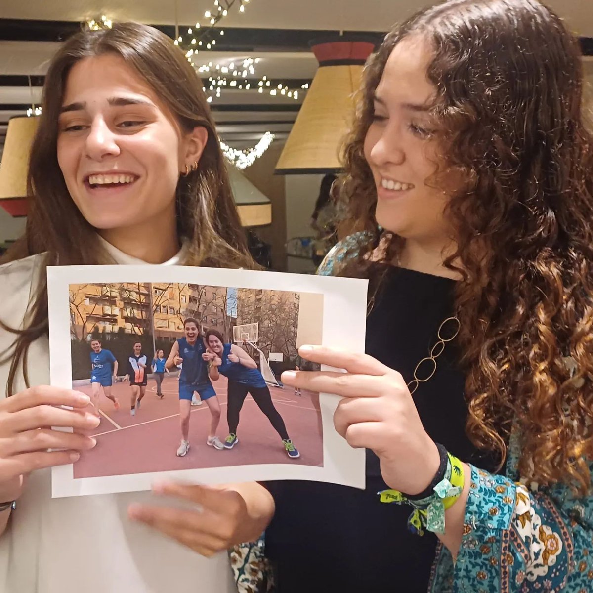 El curso se está  acabando y aunque aún falta la recta final📚... Hoy hemos tenido la cena de fin de curso y despedida.
¡Muchas gracias a todas por haber hecho posible este gran curso!
#colegiomayorsaomar #saomar #colegiomayorvalencia
#saomarfamily