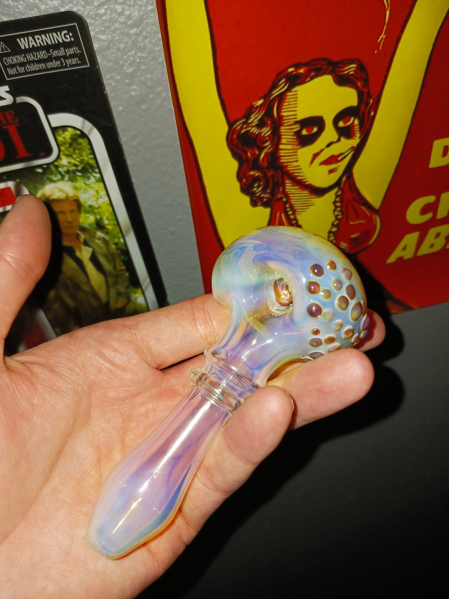 Shatterday Vibes is now here!! Come on down to smoke and vibe! 
PS fam I still have this bad ass pipe for sale!! 
Twitch.tv/acidicworld