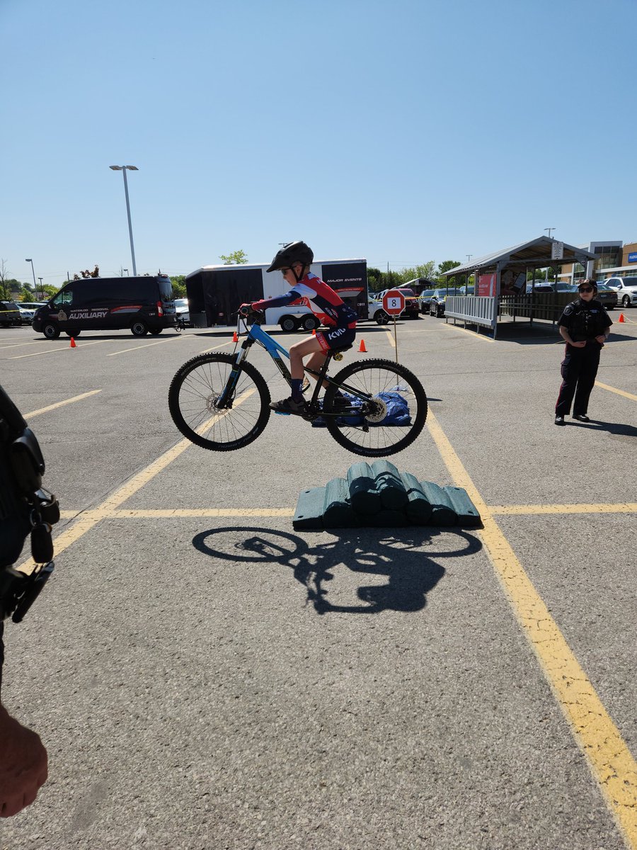 'I want to set an example that will never be forgotten.' Terry Fox I met Euan at the @WRPSToday bike rodeo today. I was inspired by how he (on his own) has made it his yearly mission to ride for @TerryFoxCanada THIS is the future of Waterloo Region. ride.terryfox.ca/page/ttbeuan