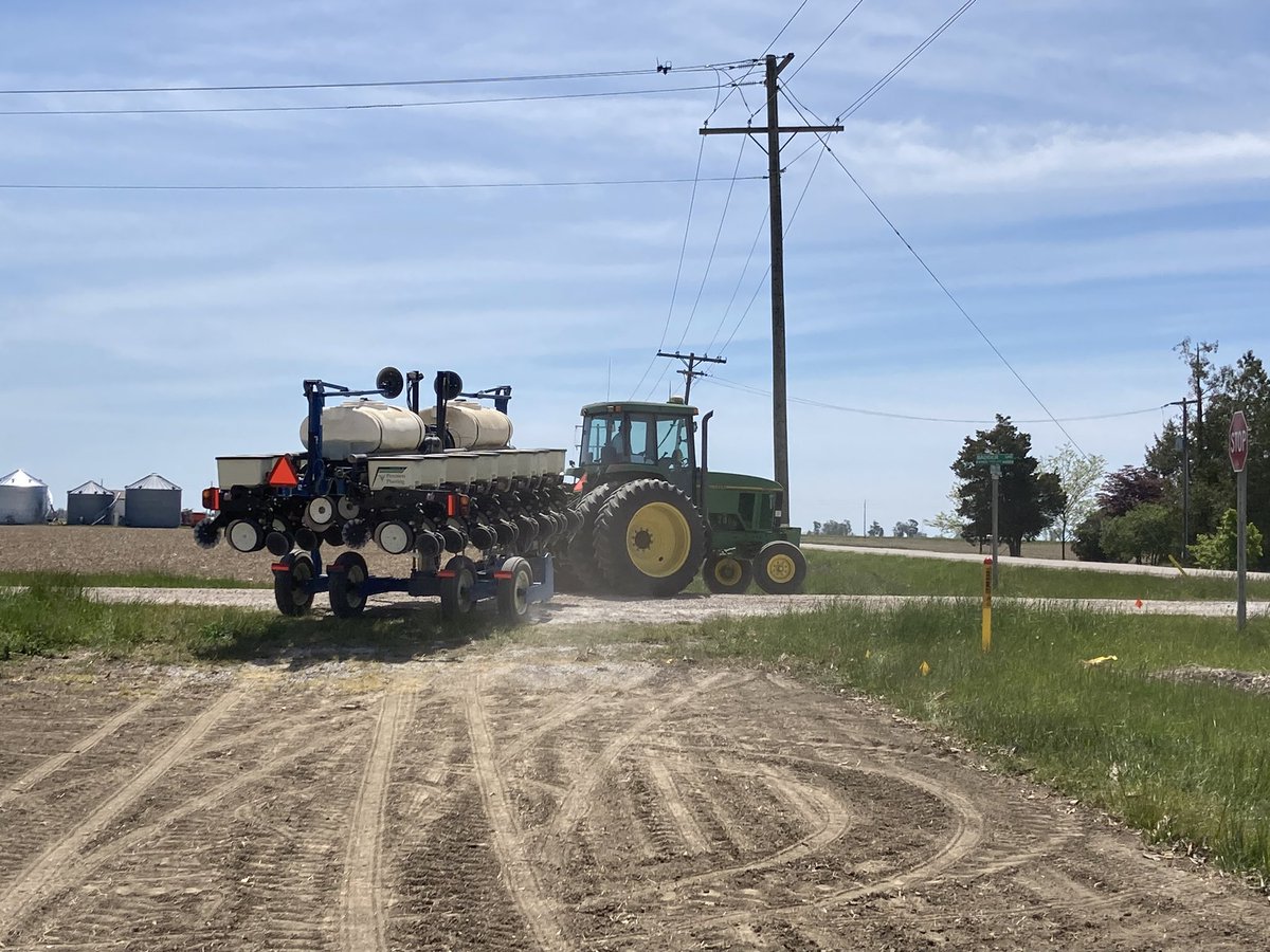 JasonV_SWAG's tweet photo. And that’s a wrap!  The last @SWAgromart soybean plot of 2023 is in the ground and the books!  Great conditions to get some  @PRIDESeeds and @NKSeeds in the ground. Thanks to cooperator @Ochee_C and @murdoch_steph for making the day go quick. https://t.co/p1HoykTWv2
