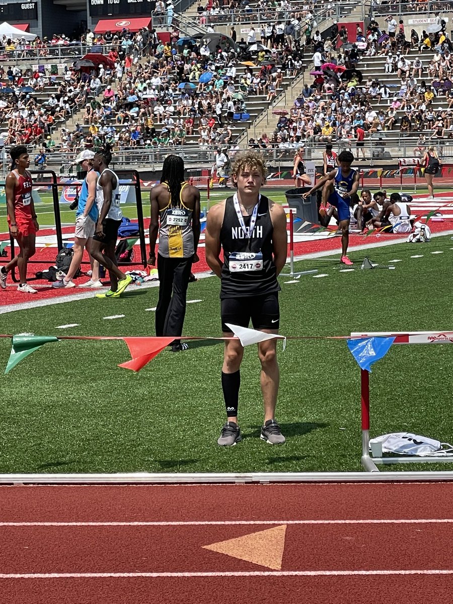 LSNTrackField's tweet image. In Missouri Class 5 T&amp;amp;F, Zach Paul places 4th in the 400 meter dash!