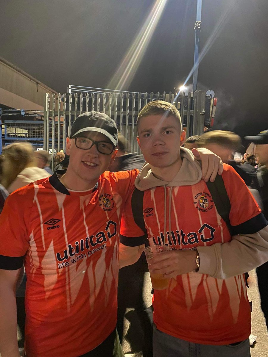 freyrjonsson01's tweet photo. Promotion⬆️ #hatters https://t.co/flCCuAkFX1