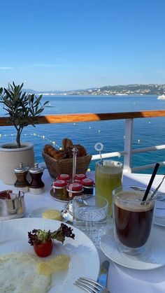 Rehsbe1 tweet picture