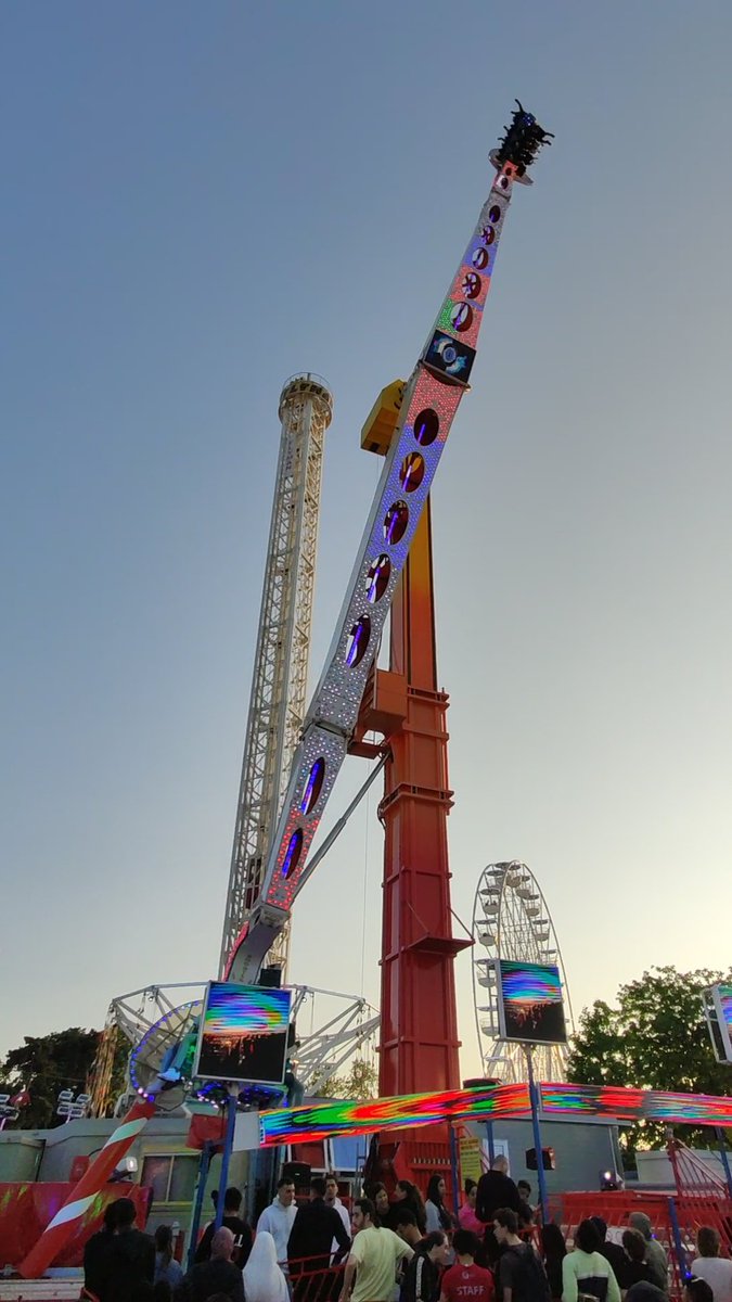 TeamCastagnet's tweet photo. Le manège Booster Maxx.
La Foire du Trône 2023.
📷🎢#Paris #Paris12 #PorteDorée #FoireduTrône #FoireduTrône2023 #PelousedeReuilly #OffRide #Pov #Divertissement #Ride #Manège #FêteForaine🎢 #BoosterMaxx #Hauteur #FoireduTrôneParis #ParisPorteDorée #Attraction #Ambiance (#Photo📷) https://t.co/CY5flUyEJC