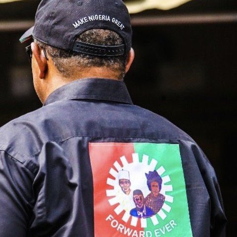 TENIBEGILOJU202's tweet photo. PETER GREGORY OBI, I DON'T MIND BEING THE LAST YORUBA MAN THAT WILL STAND WITH YOU TILL THE END!!! In only you I repose my confidence and trust.. I am very optimistic that we will be the one to laugh last. https://t.co/wHKYHFubGH