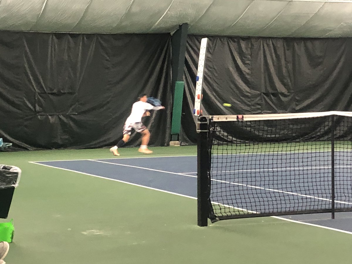 TWolvesJHS's tweet image. Jackson’s Ben Lee takes the First Set in the 4A State Final  Match 6-2.  🎾💚🖤🎾