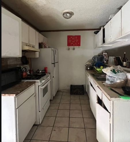 AdamInAustinTX's tweet photo. SOLD! This off-market house was at an amazing discounted price! 10 min away from Downtown Austin, a great flip or rental. #austin #78744 #FlipProperty #HouseFlipping #RealEstateInvesting #FixAndFlip #FlippingHouses #InvestmentProperty #Fixerupper #adaminaustin #adaminaustintx https://t.co/RCJCjEz8sx
