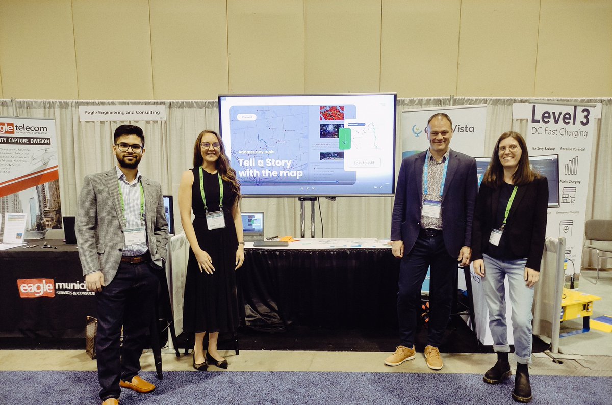 Wonderful experience at the 2023 FCM Conference in Toronto 🙌 We want to thank all the attendees for the overwhelmingly positive response to CartoVista Cloud! If you still haven't tried CartoVista Cloud yet, sign up for your free 14-day trial here 👉   hubs.la/Q01RqfKp0