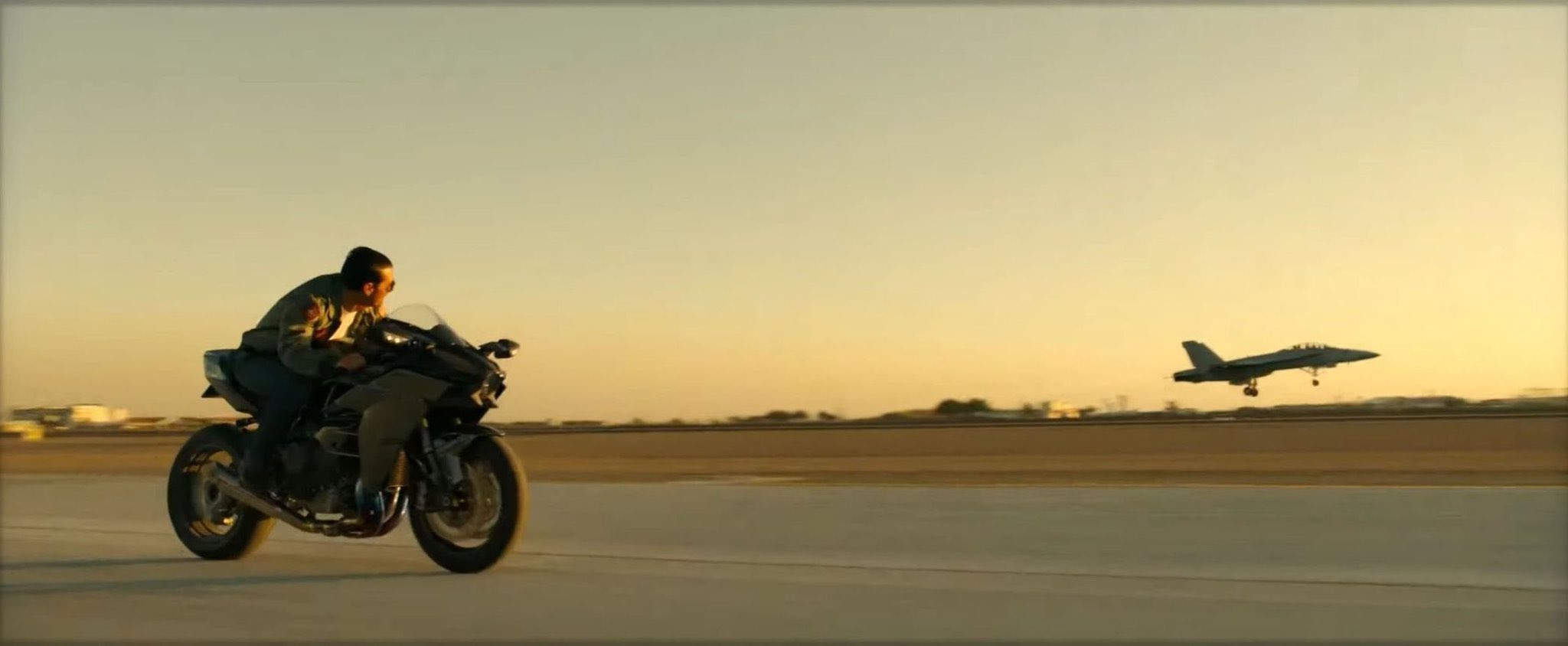 Tom Cruise Top Gun Bike LetsCinema On X: 