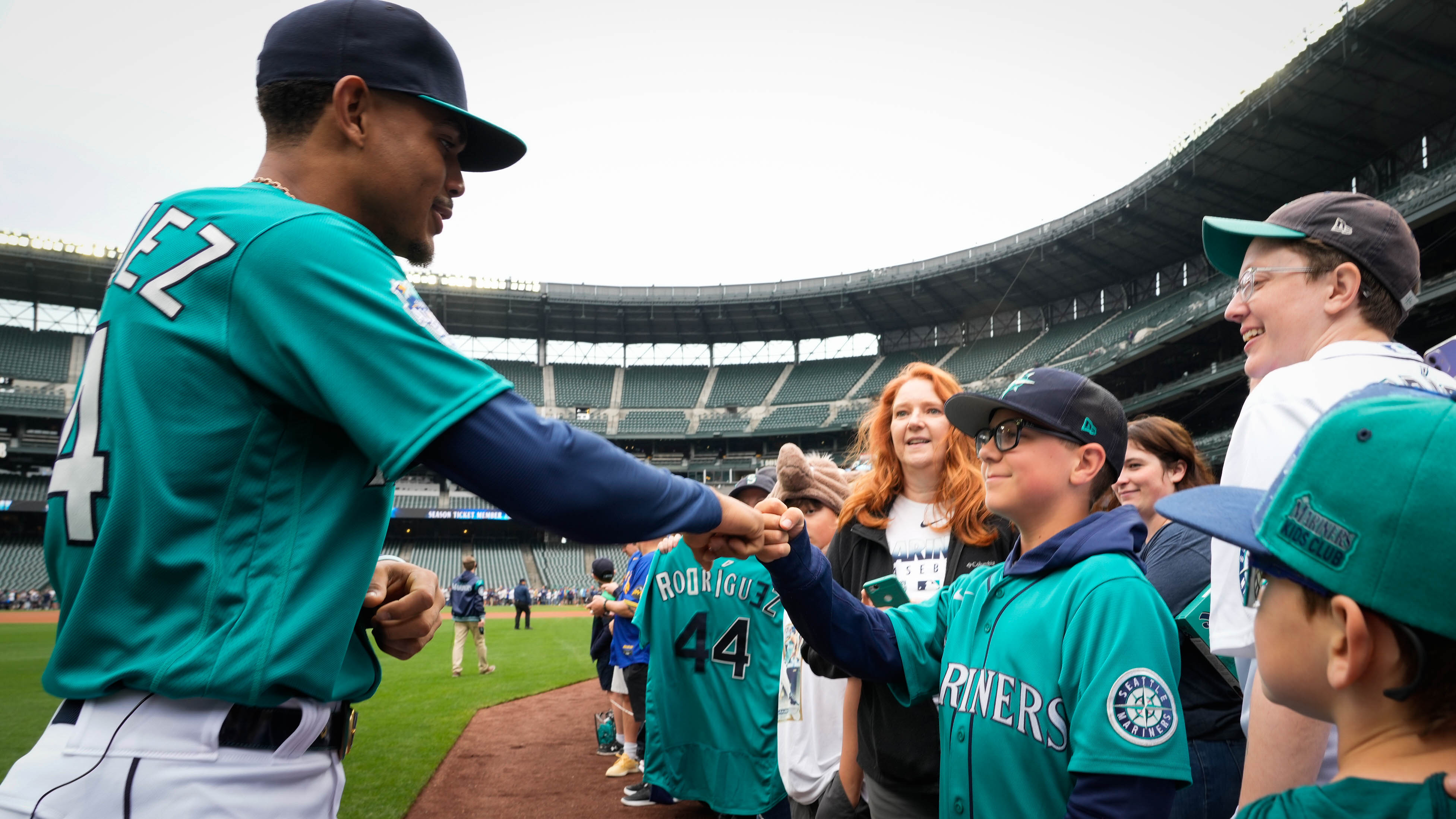 Mariners To Wear New Spring Training Uniforms, by Mariners PR